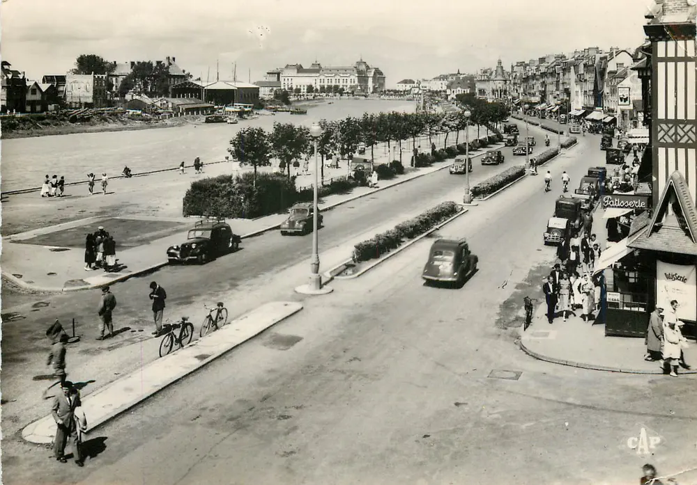 TROUVILLE - Königin der Strände — Allgemeiner Blick auf die Kai — G. DUPUIS - Vorderseite