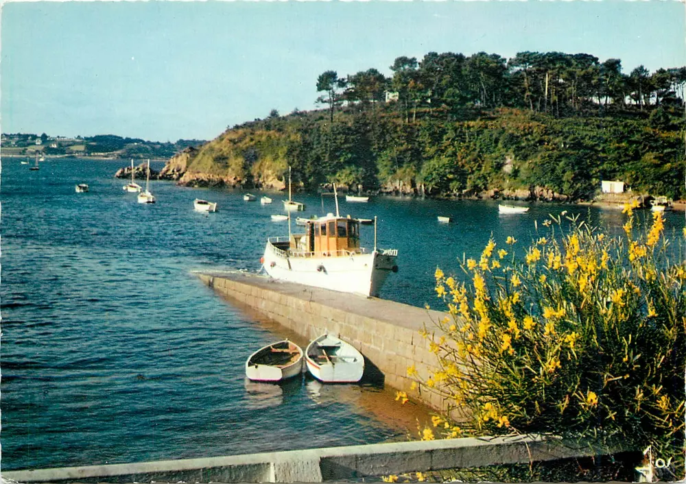 Ilha de Bréhat (C.-du-N.) — Vedette chegando ao cais da ilha — Éditions d'Art Jos - Frente