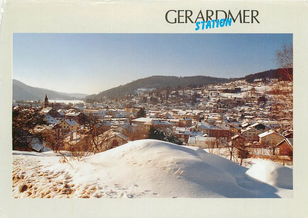 Estação de Gérardmer — vista invernal nevada — Images de France - Frente