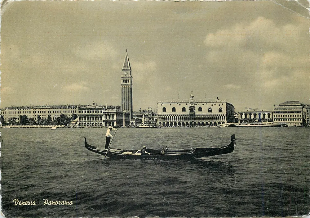 Vêneto - Panorama — vista da praça São Marcos com a torre da campana — editor Veneria - Frente