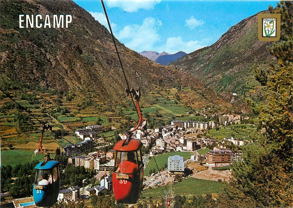 Encamp — vue aérienne avec téléphérique — Postales Escultur ORO - Frente