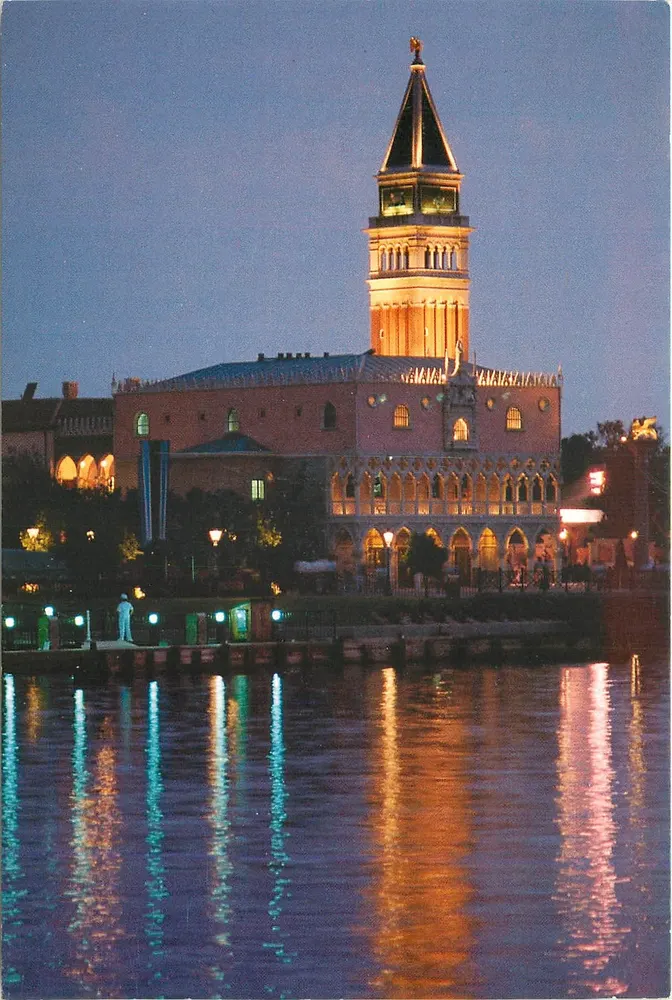 Veneza — Reprodução do Campanário de Veneza no Epcot — EPCOT Center - Frente