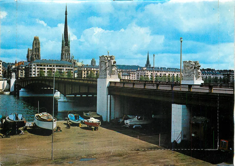Rouen — Uitzicht op de stadspoort met boten — serie-nummer niet zichtbaar - Voorkant
