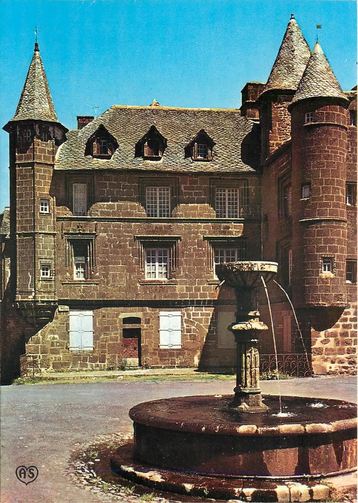 Salers — Fontäne und alte Häuser — Éditions du LYS - Vorderseite