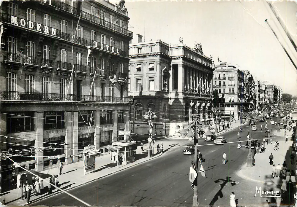 Vista da rue de la Canebière em Marselha — Hotel Modern Palace — editor Mureille, n° 319 - Frente