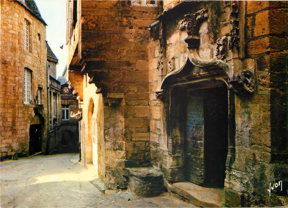 Sarlat (Dordogne) — Tür des Hôtel de Grézel — Éditions JvON - Vorderseite