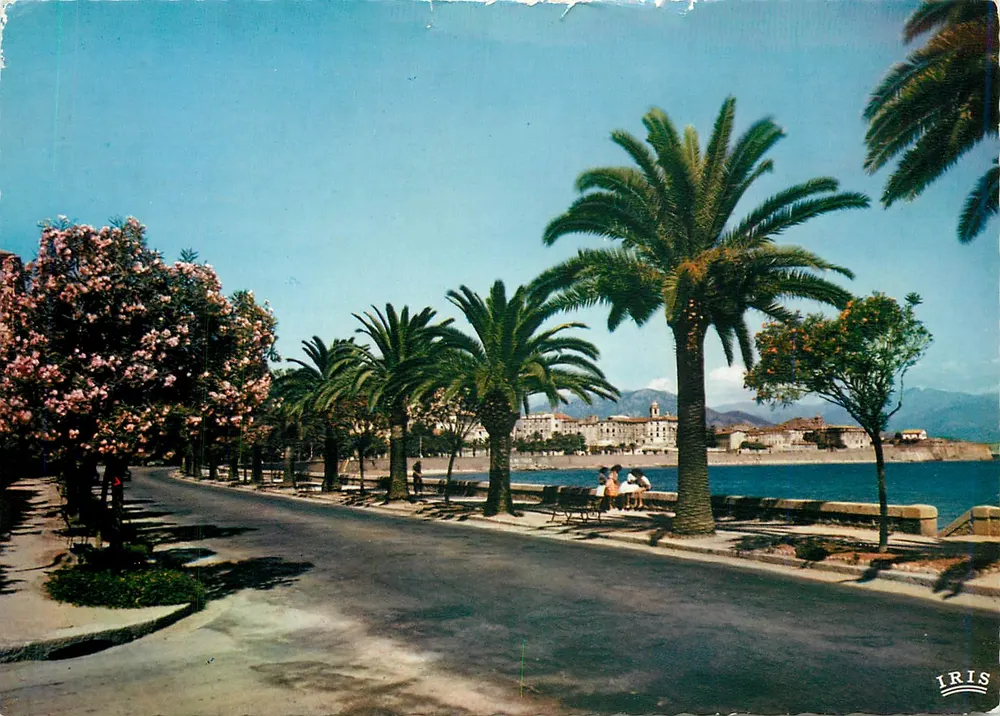 Boulevard Lantivy — Ajaccio — Editionen 'La Charme' und 'Iris' - Vorderseite