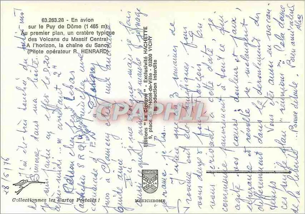 Puy de Dôme — cratera típica dos Vulcões do Massif Central — Edições Hachette - Verso