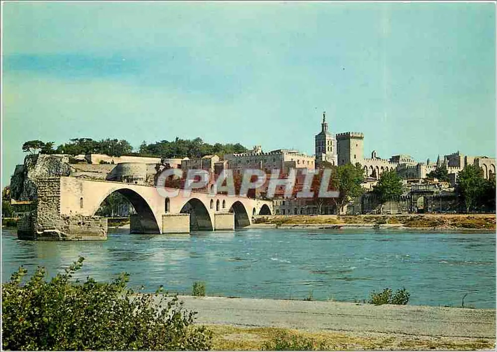 Avignon — allgemeiner Blick auf den Pont Saint-Bénézet und das Palais des Papes — Éditions J.B. Avignon - Vorderseite