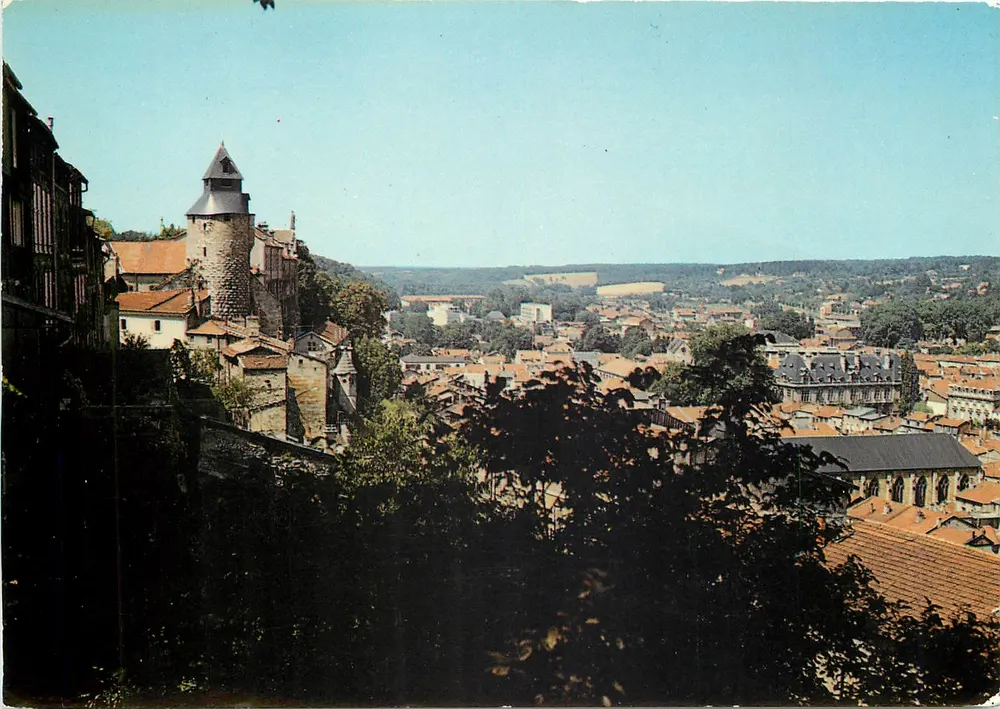 Bar-le-Duc — Vue générale et la Tour de l'Horloge — Éditions 'La Cigogne' NANCY - Recto