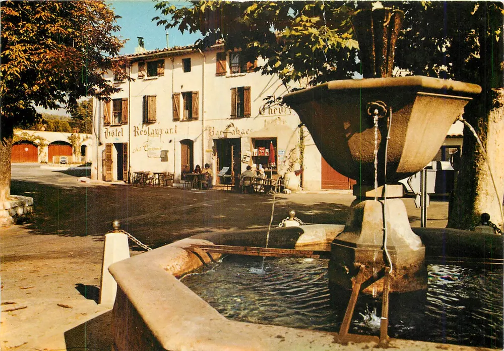 Cabrís — aldeia provençal dominante sobre Cannes e as ilhas de Lérins — Éditions Gloradia - Frente