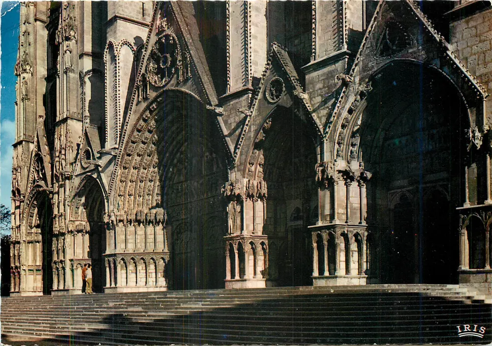 Bourges (Cher) — Los cinco portales de la Catedral de San Etienne — Ediciones Théodac - Anverso