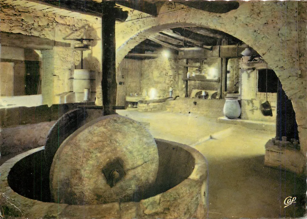 Innenansicht der Keramikfabrik des Alten Mühlen — Vallauris (A.-M.) — Verlag Cap - Vorderseite