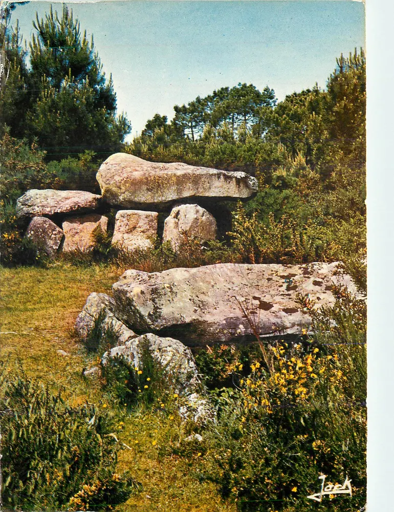 Dolmen na campina bretona — Saint-Malo — editor Joach - Frente