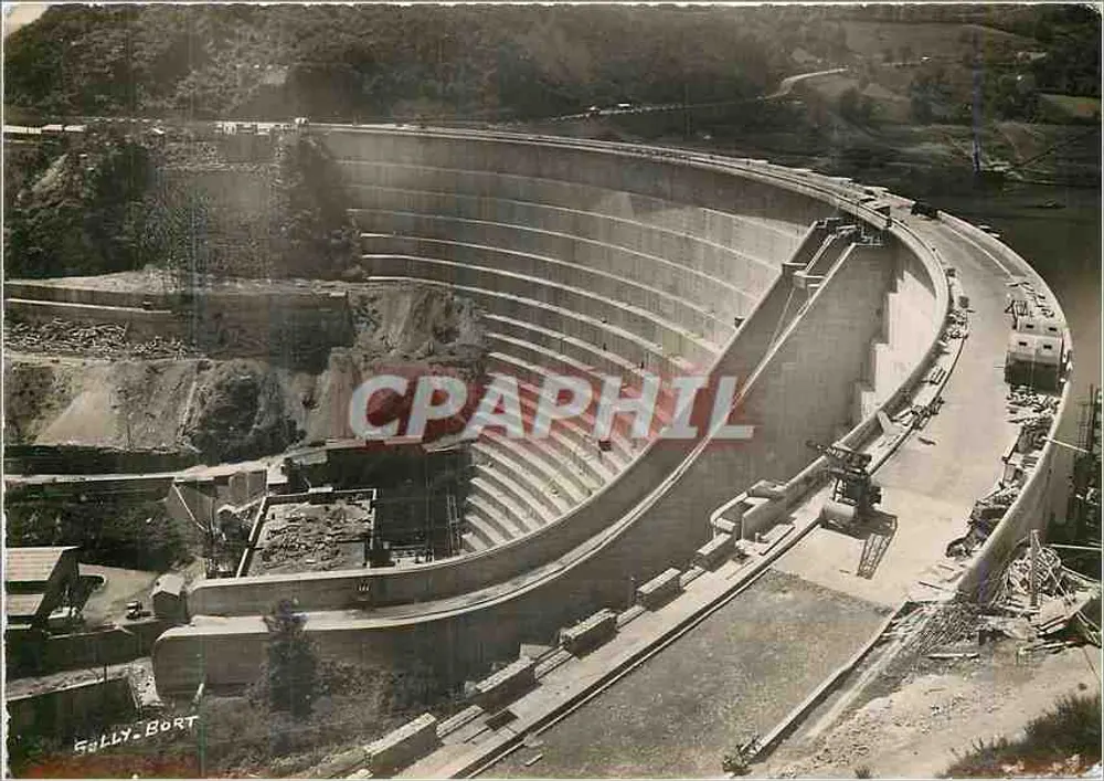 Zbiornik wodny Bort — Corrèze — Photo-Sully - Awers