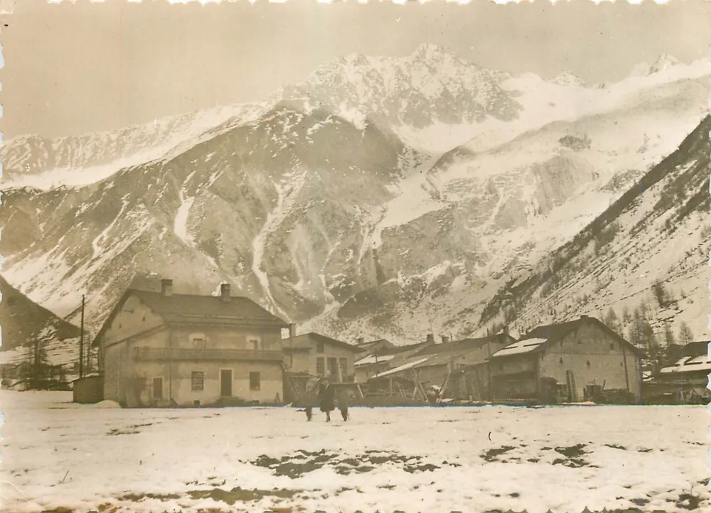 Die Alpen - Montroc - Le Planet und die Aiguilles du Tour — Les Editions ISS, Serie 1 - Vorderseite
