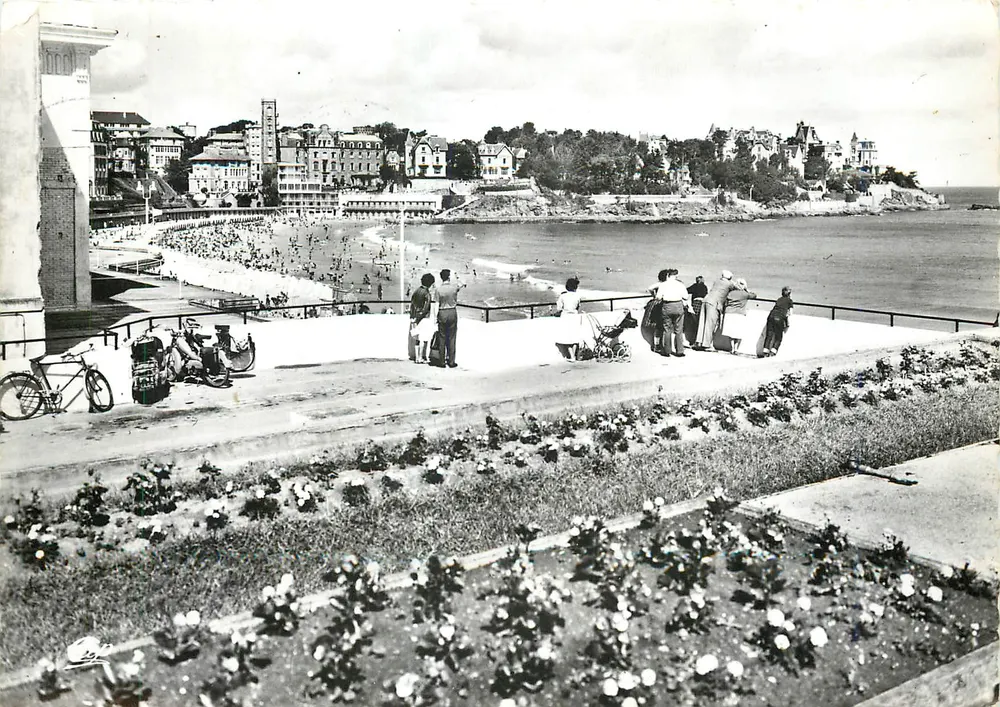 Dinard - Côte d'Émeraude — Die Strandpromenade und Pointe de la Malouine — Réal-Photo n°1273 - Vorderseite