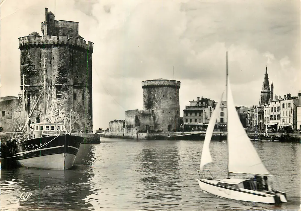 La Rochelle - O Porto — Feira-Exposição 1900 — editor Réal-Photo - Frente