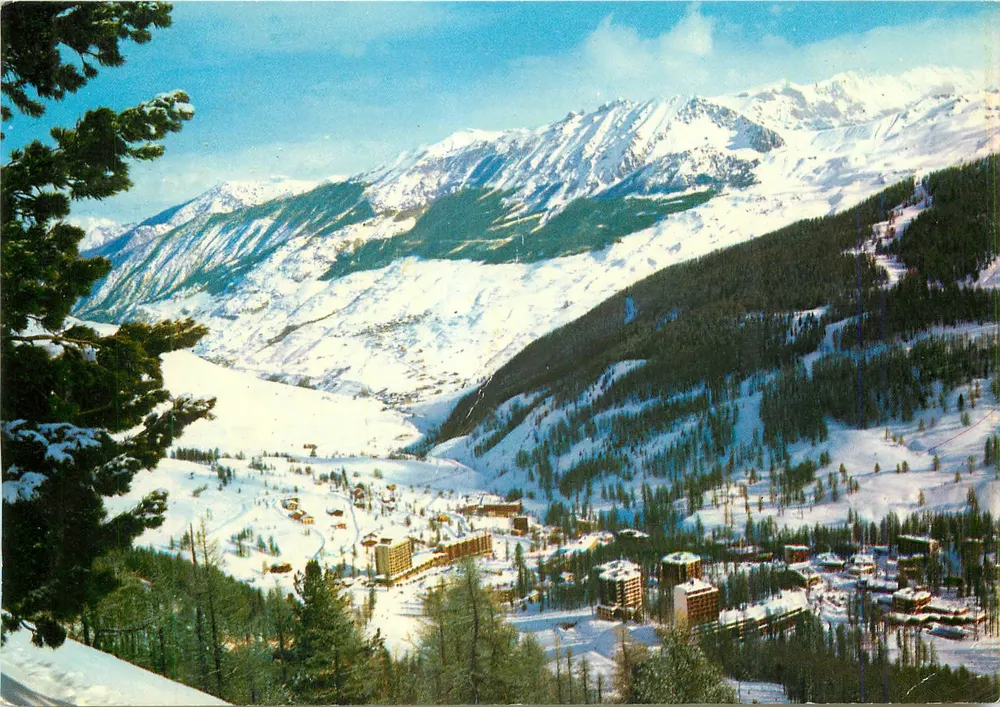 Vars (Hautes-Alpes) — Estação de Neve — Foto ADIA - Frente
