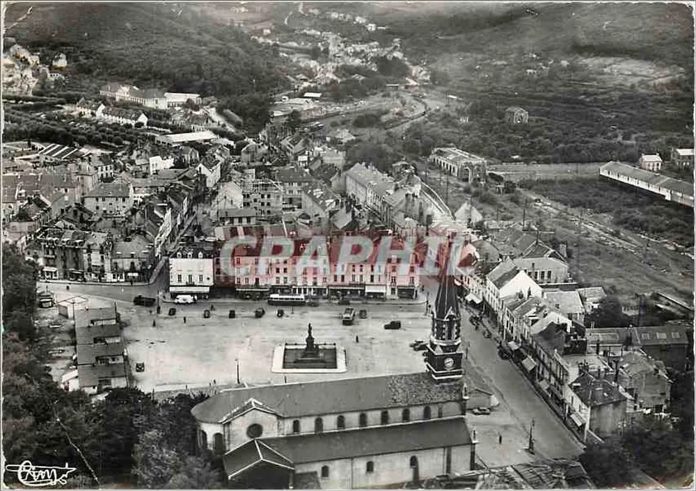 Le Creusot (S.-et-L.) — Luftbild — Place Schneider — Éditions Adrien Schneider - Vorderseite