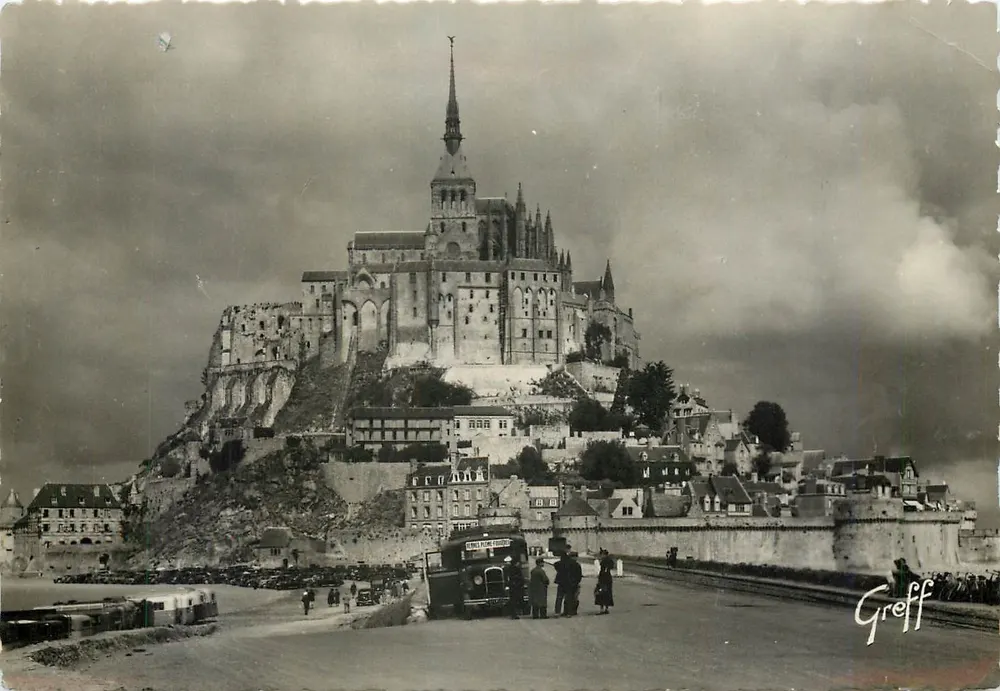 Mont-Saint-Michel — vista de chegada — Edição Greff - Frente