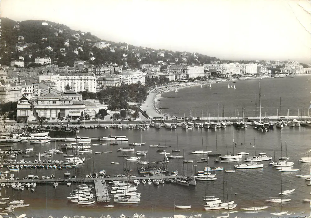 Cannes (A.-M.) — Vista geral — Editor Com. Gastaldi, n° 1588 - Frente