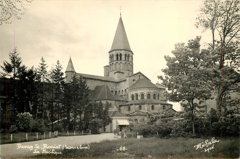 Le Mornial (Saône-et-Loire) — A Basílica — Photos Michallet, Lyon, n°68 - Frente