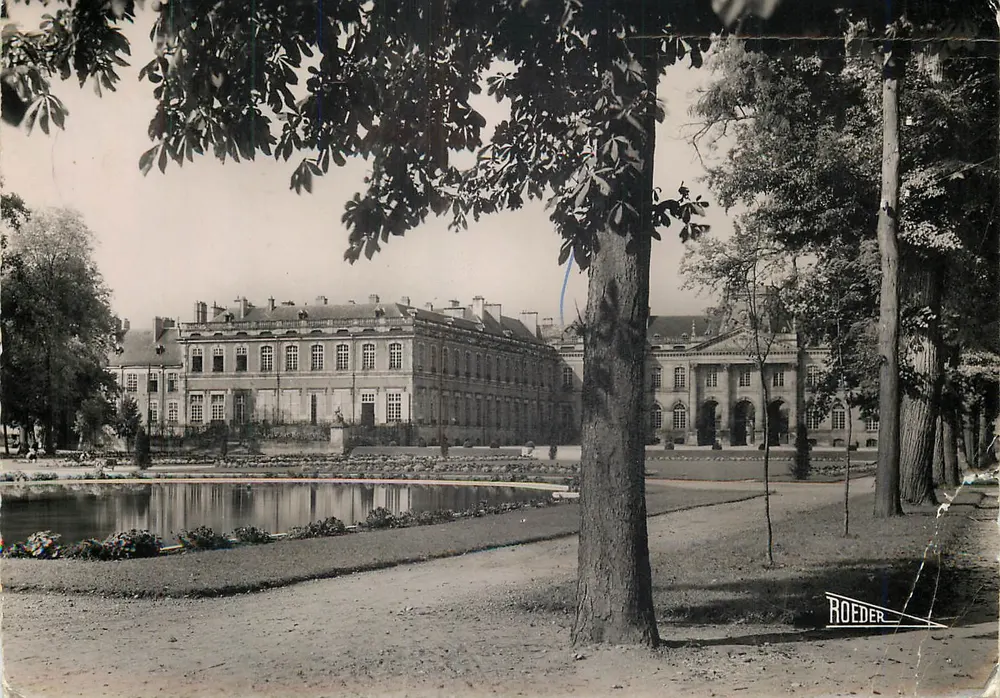 Lunéville - O Castelo — Editor V. Roeder, n° 1102 - Frente