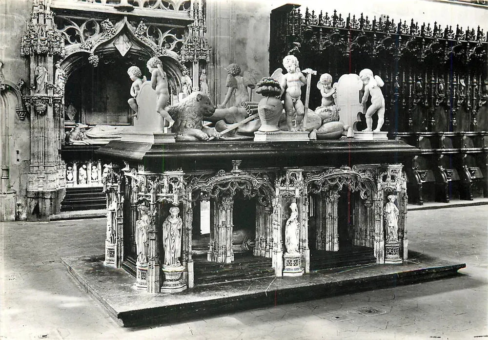 Bourg-en-Bresse (Ain) — Kirche von Brou (Anfang des 16. Jahrhunderts) — Grabmal von Philibert le Beau — Service Commercial Monument Historiques, Paris - Vorderseite