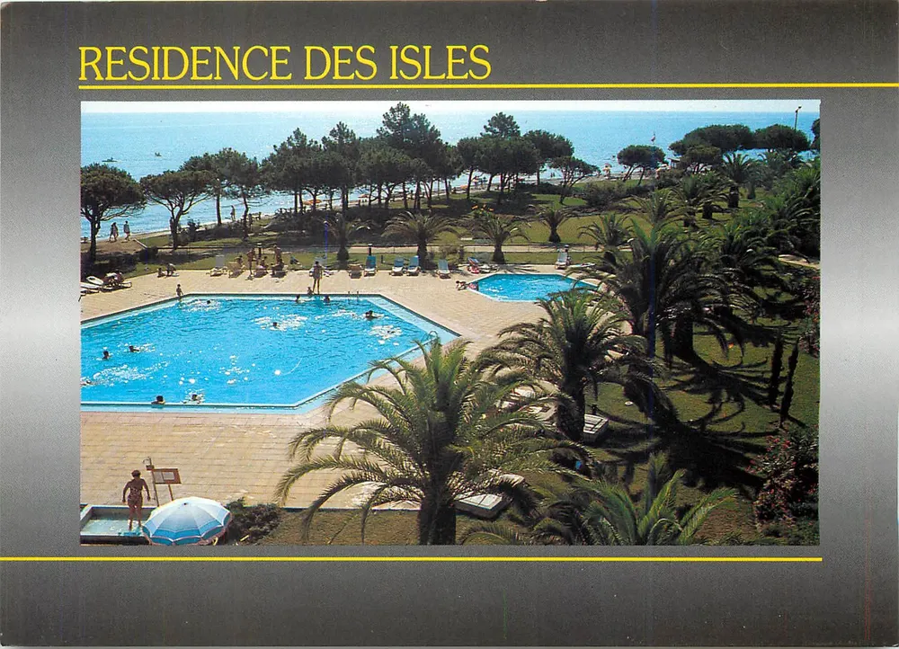Residence des Isles — Blick auf den Pool und das Meer — Ausgabe DESJOBERT - Vorderseite