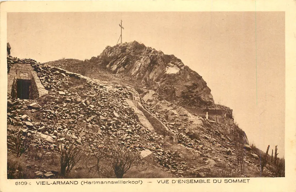 Vieil-Armand (Hartmannswillerkopf) — Vue d'ensemble du sommet - Recto