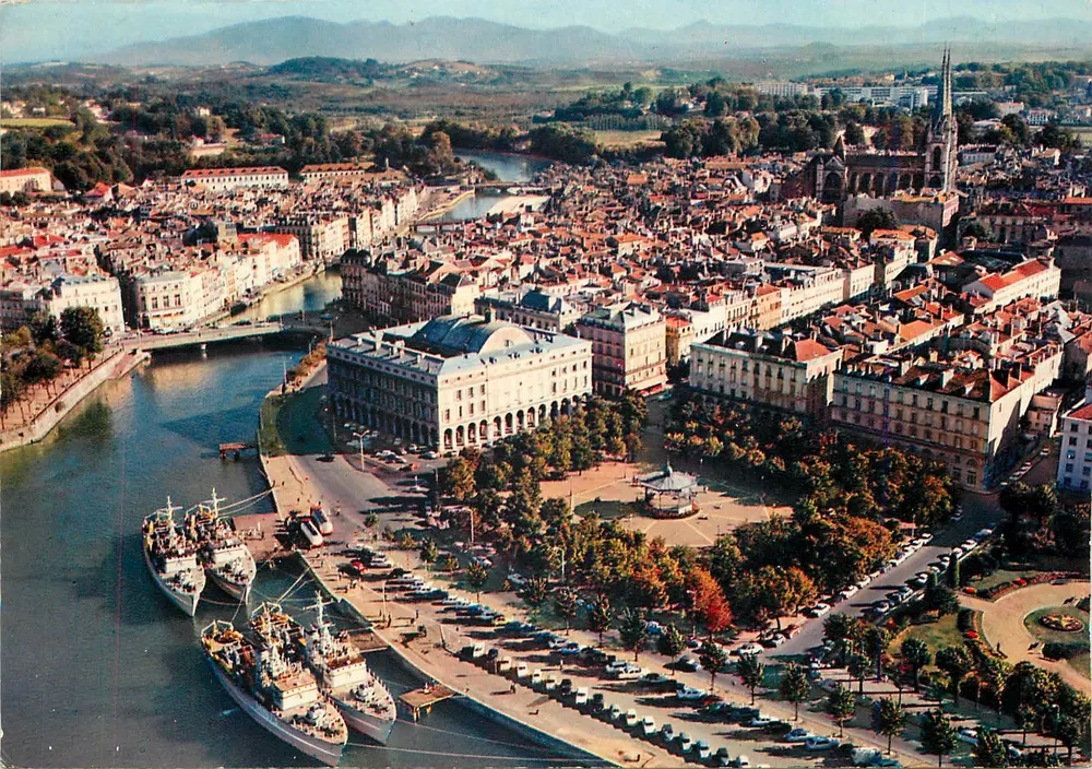 Bayonne — Allgemeiner Blick und Rathaus — Compagnie des Arts Photographiques - Vorderseite