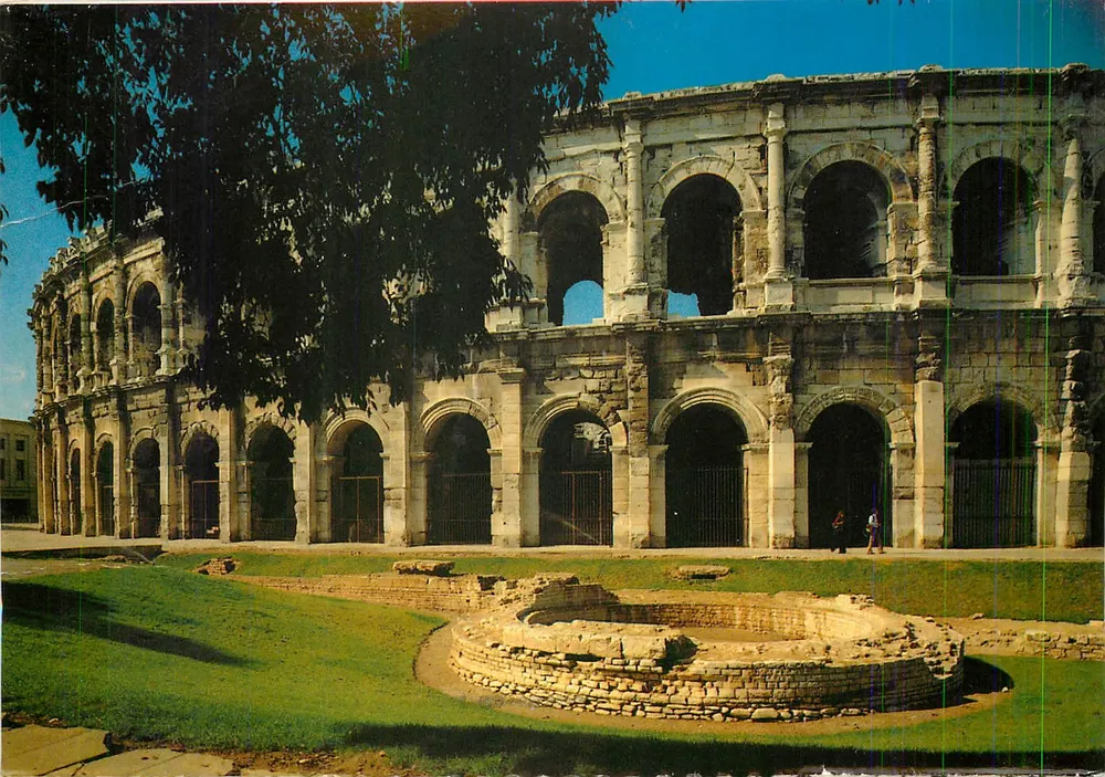 Nîmes - Amphitéatro — editor Pagnerre & Cie, n° 7501 - Frente