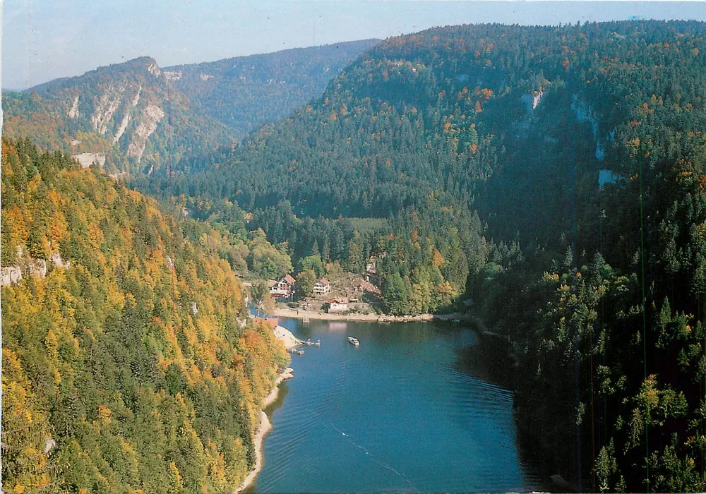 Le Saÿt du Doubs — Frontière franco-suisse — Les Éditions E. Protet - Recto