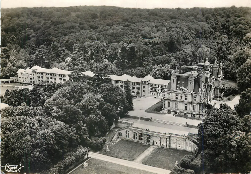 Saint-Martin-du-Tertre (S.-et-O.) — Das Schloss - Sana Fernand-Besançon — Aériennes Combier Editions - Vorderseite