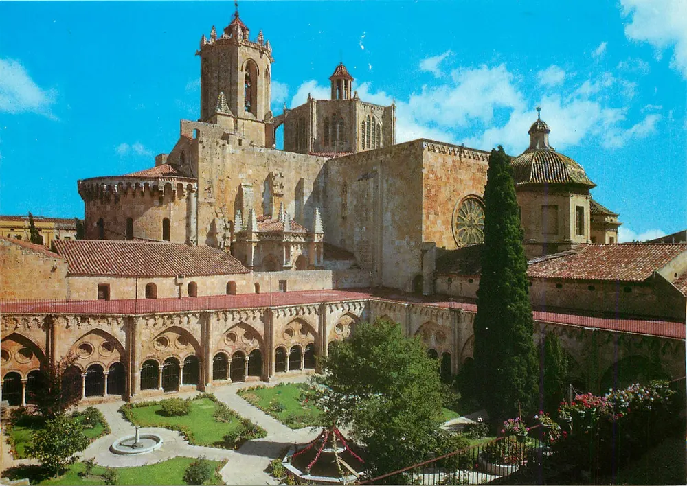 Tarragona - Cathédrale, jardin du cloître et clocher — Photo color RAYMOND, série 16 - Recto