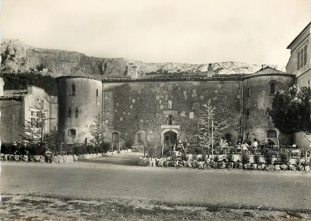 La Sainte-Baume (Var) — O Hótel e a Gruta — Edições Veritas - Frente