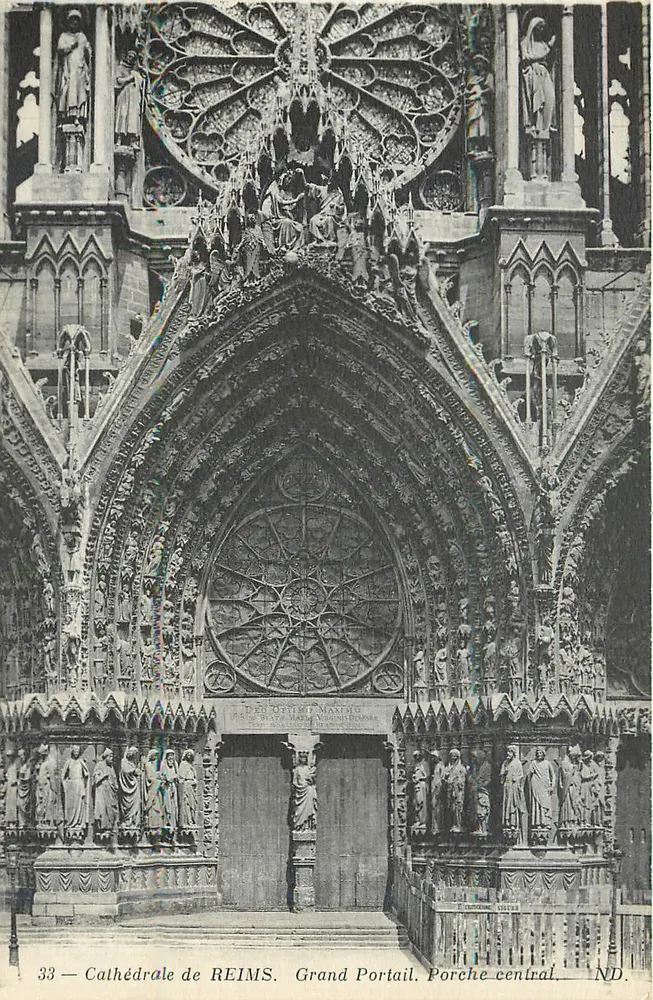 Kathedrale von REIMS — Großer Portal. Zentraler Vorhof — ND. - Vorderseite