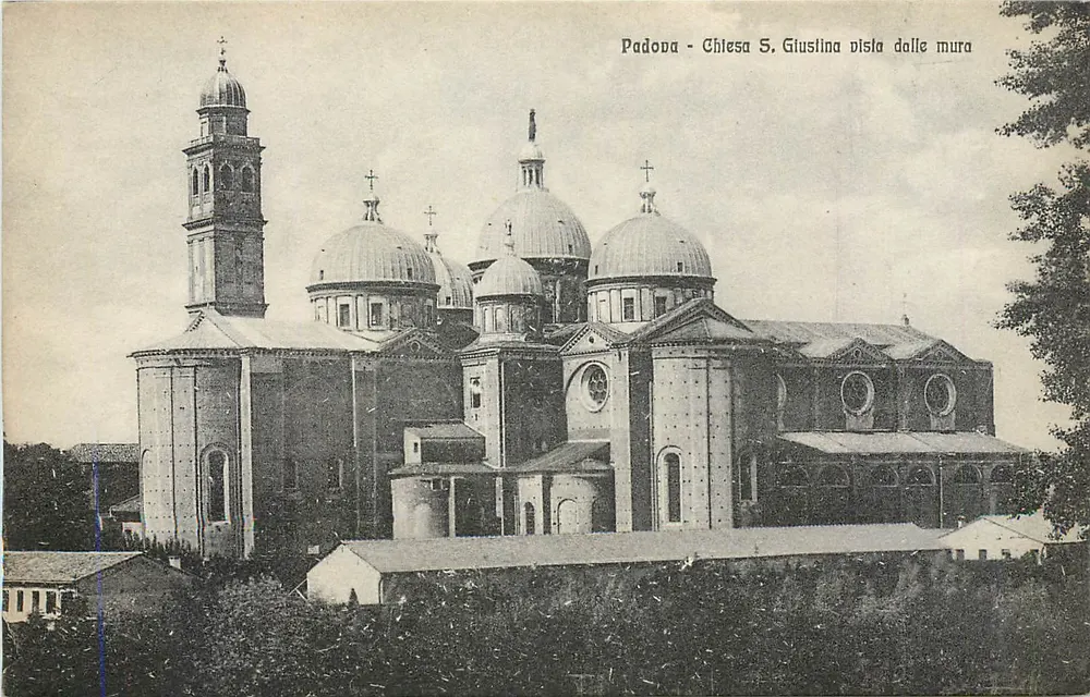 Padua - Die Kirche Saint Justine von den Mauern aus gesehen — Nr. 44830 - Vorderseite