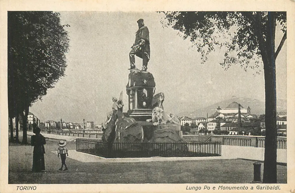 Turim — Monumento a Garibaldi ao longo do rio Po — número de série não visível - Frente