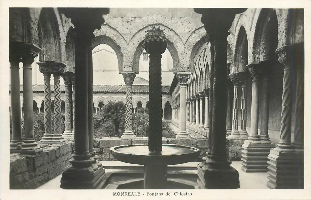 Monreale - Fontein van het Klooster — uitzicht op het klooster met fontein — G.B. Fotocelizie Torino - Voorkant