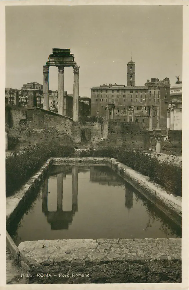 Roma – Foro Romano — vista das ruínas com reflexo em uma fonte — editor Riproduzioni Viola, n° 1-199 - Frente