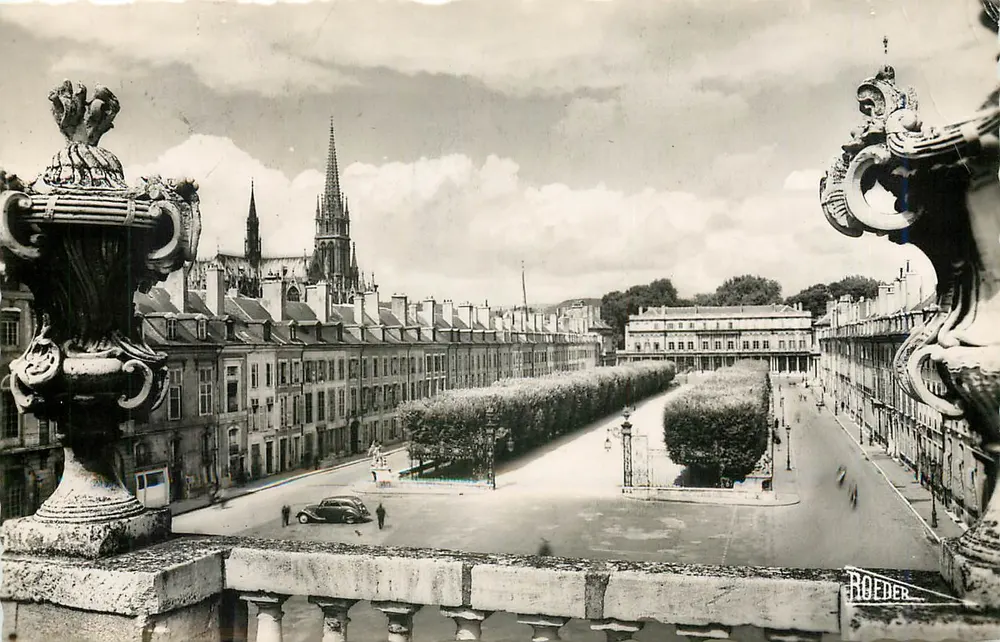 Nancy — Plac Carrière — widok z ozdobnego balkonu — Wydawnictwo V. Roeder - Awers