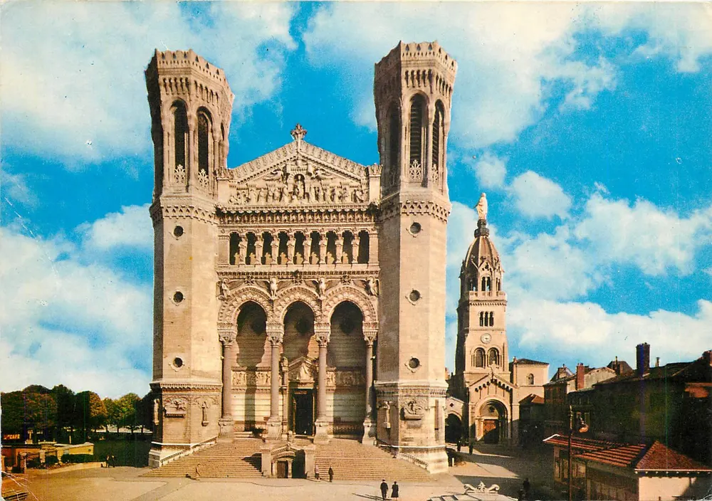 A Basílica Nossa Senhora de Fourvière — Lyon — Edições da Escola de Lyon, n° R. 102 - Frente