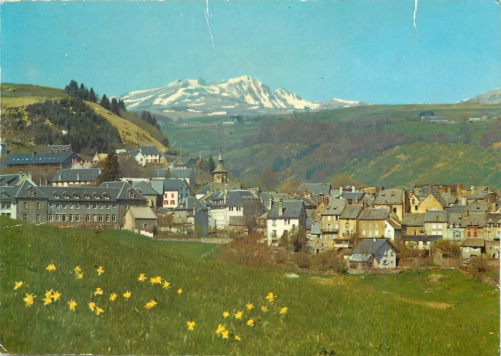 Besse-en-Chandesse — Allgemeiner Blick — Grenoble Éditions SPADÈM - Vorderseite