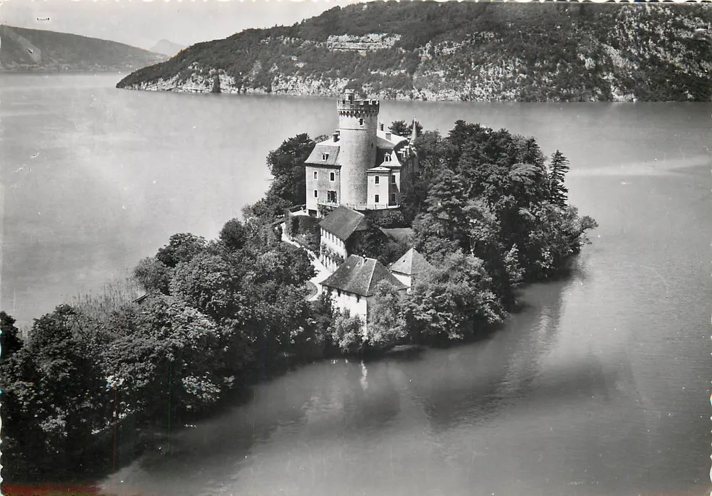 Castelo de Duingt — Lago de Annecy (Alta Saboia) — Fotografias aéreas, Editor Cellard, Lyon - Frente