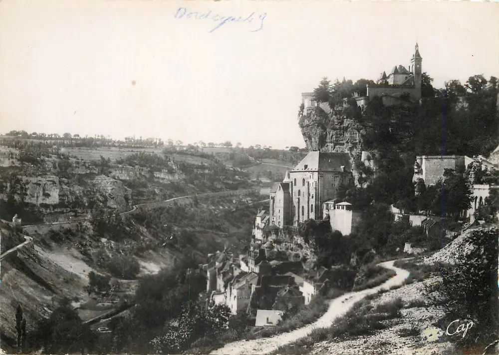 Rocamadour — Vista geral do lado leste — C.A.P. Paris - Frente