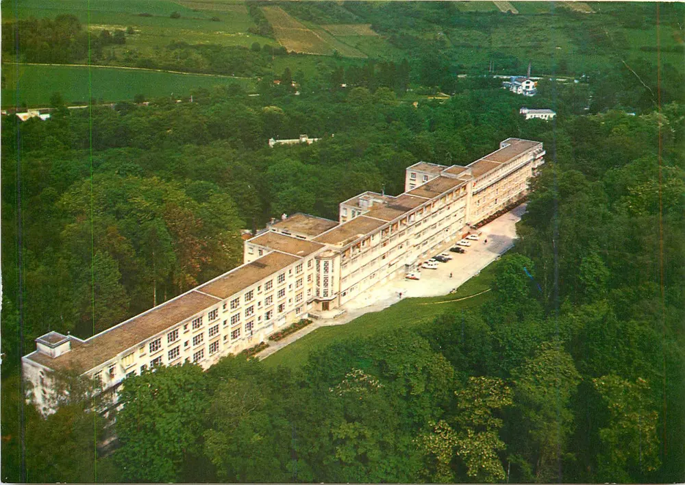 Medizinisches und chirurgisches Zentrum von Villiers-St-Denis — Pavillon 3 — Verlag R. G. Production - Vorderseite