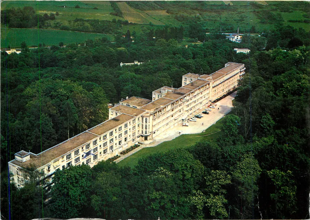 Centre Médico-Chirurgical de Villiers-St-Denis — Pavillon 3 — Verlag unbekannt - Vorderseite