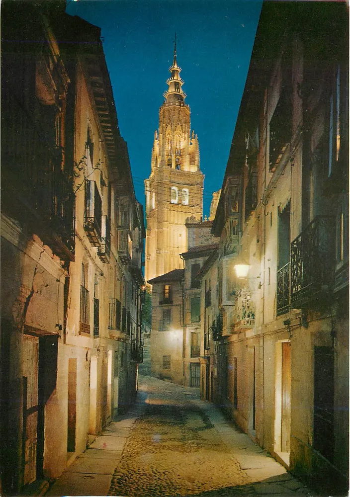Toledo — rue typique et tour de la cathédrale — L. ARRIBAS - TOLEDO - Recto